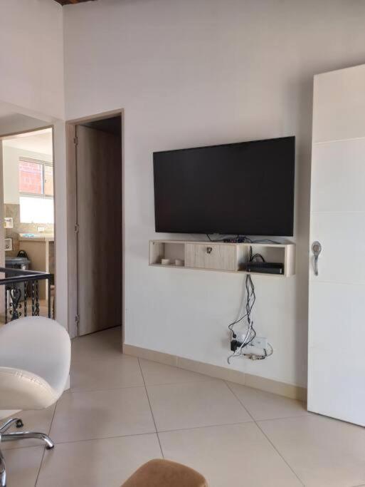 Comodo Casa A 19 Min Del Aeropuero Jmc Apartment Rionegro Luaran gambar