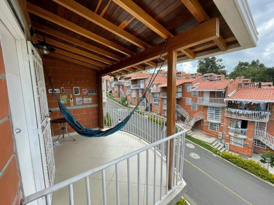 Comodo Casa A 19 Min Del Aeropuero Jmc Apartment Rionegro Luaran gambar